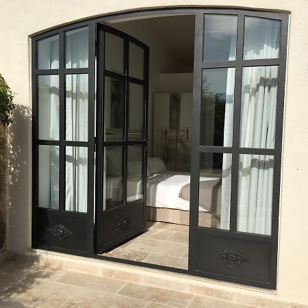 Le Mas Des Lauriers Bed & Breakfast Paradou Eksteriør bilde
