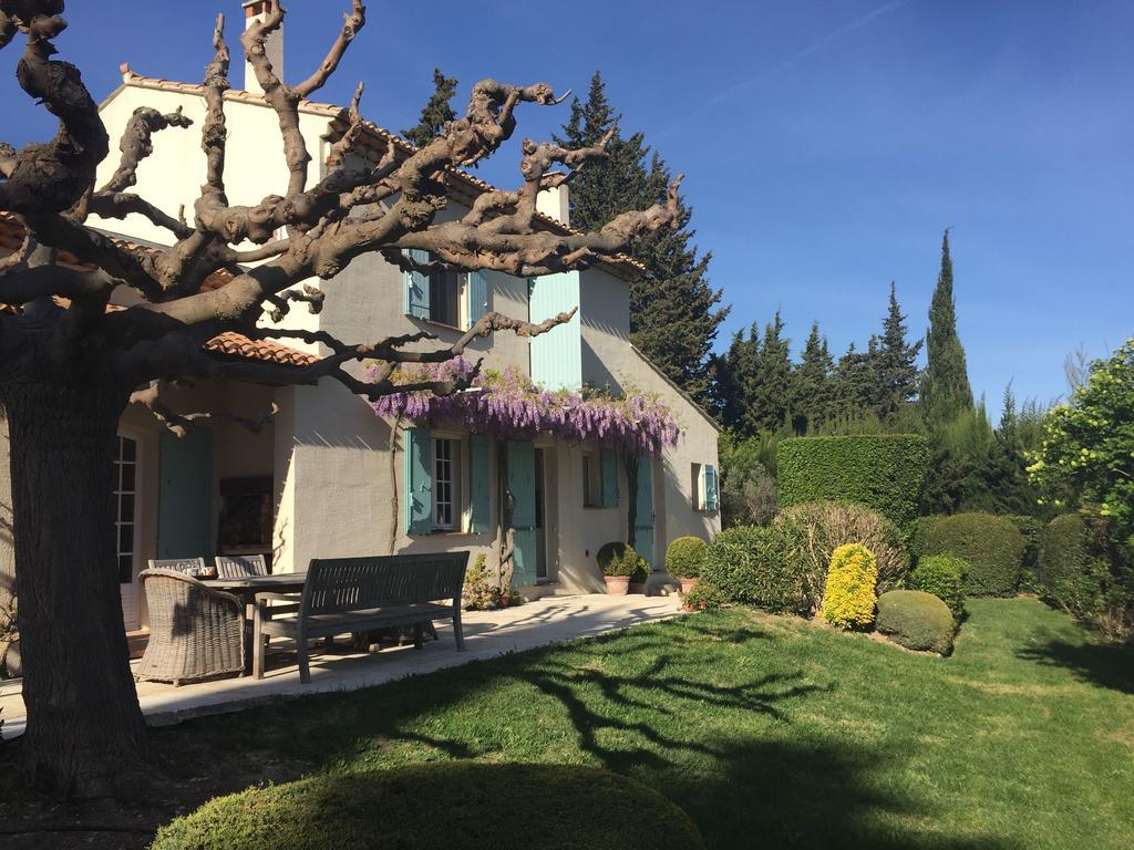 Le Mas Des Lauriers Bed & Breakfast Paradou Eksteriør bilde