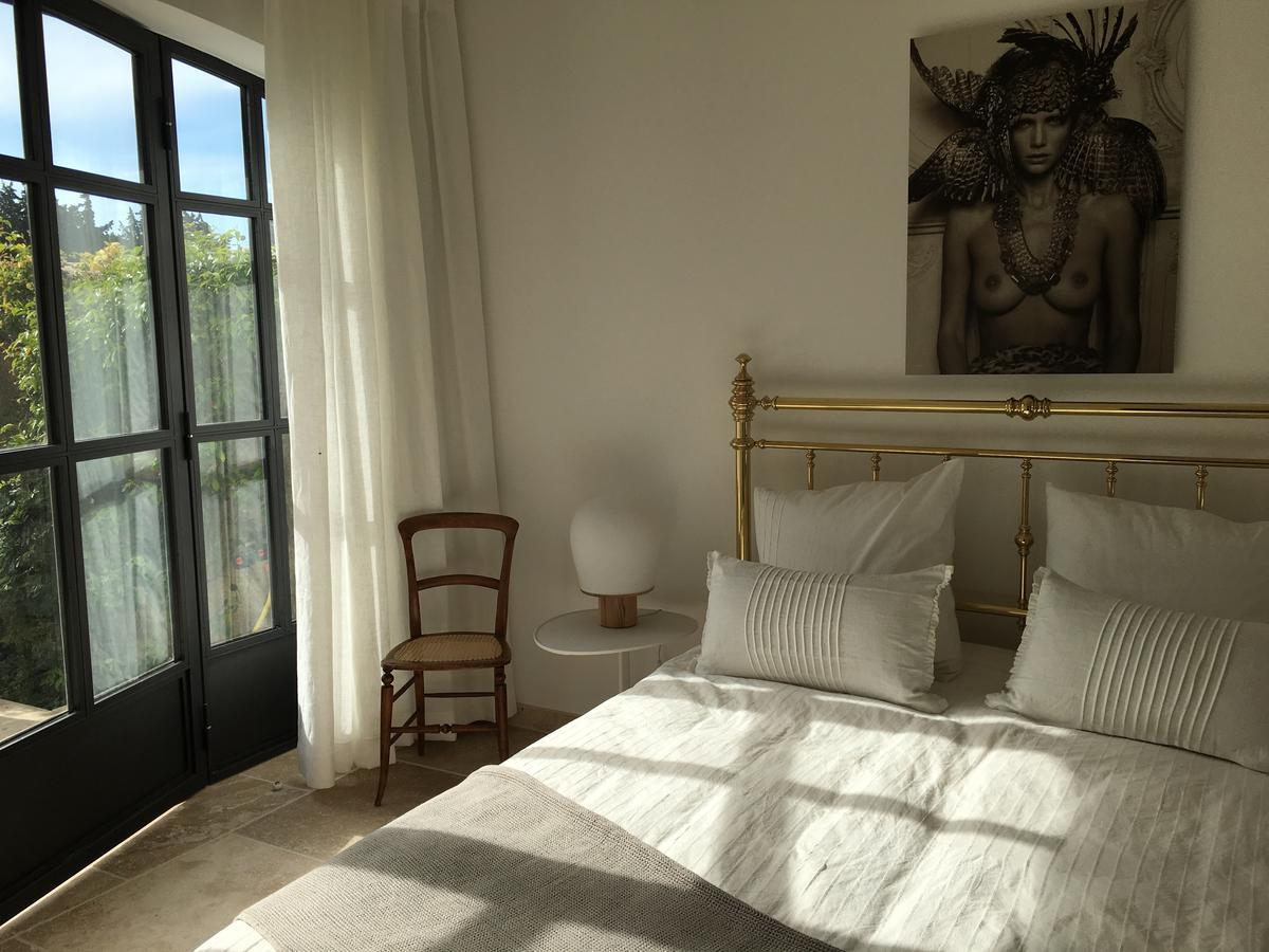 Le Mas Des Lauriers Bed & Breakfast Paradou Eksteriør bilde
